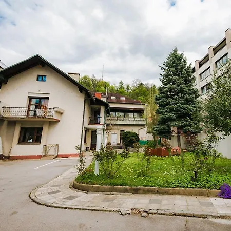 Pi House * Lublaň