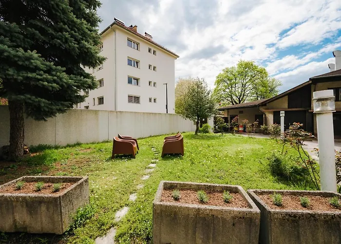 Dom wakacyjny Pi House *